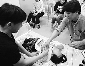 重度の心身障害児での測定のようす