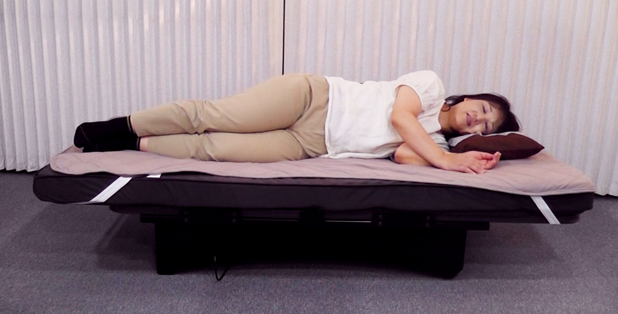 仰向けやうつ伏せ、横向き